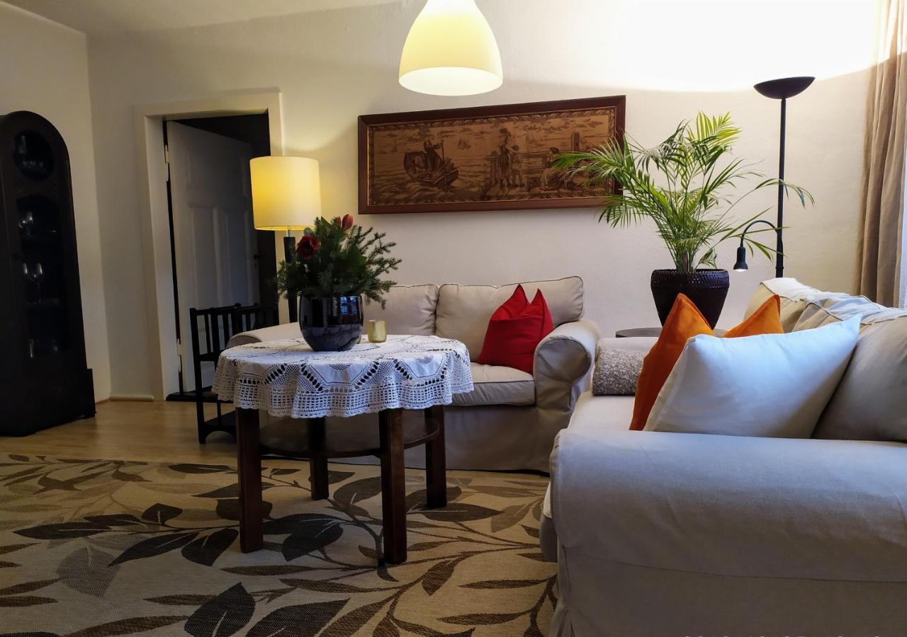 Apartment Schlossparkferienwohnungen *